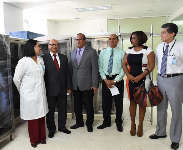 Lee más sobre el artículo SNS y el MSP  entregan equipos para reforzar Programa de Bioseguridad en hospitales de seis provincias