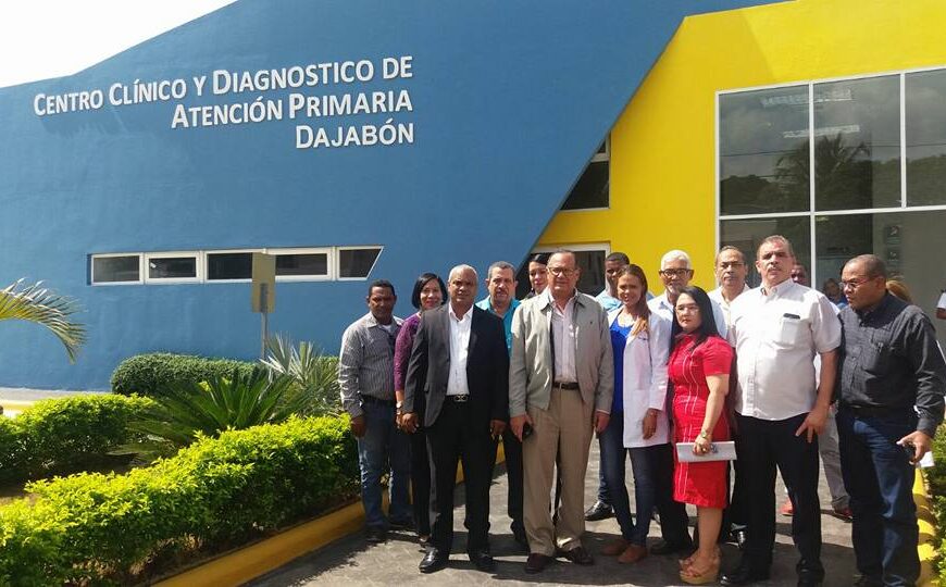 Titular del SNS durante su visita al Centro Diagnóstico y de Atención Primaria de Dajabón.