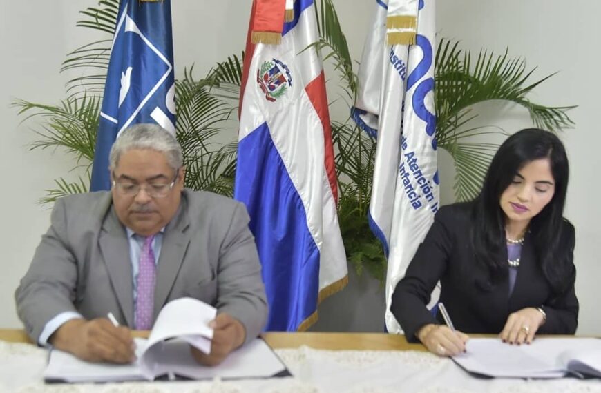 SNS y el INAIPI firman acuerdo de gestión que impulsará atención integral de salud a niños y embarazadas