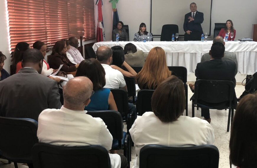 SNS y OPS lanzan Colaborativo de Mejoramiento adherencia protocolos Atención Materno Neonatal