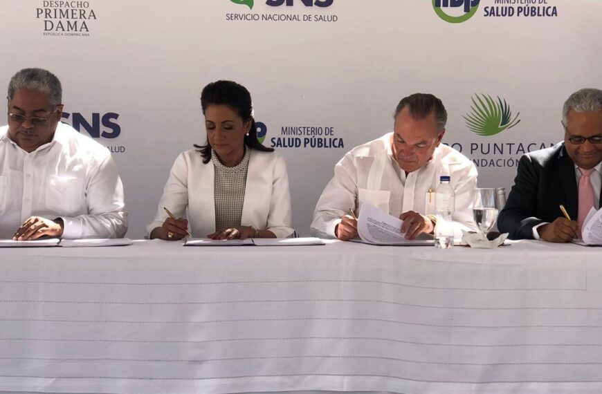 SNS firma acuerdo con Ministerio de Salud, Despacho de la Primera Dama y Grupo Punta Cana