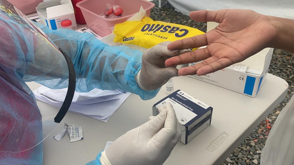 Lee más sobre el artículo SNS informa veintiún centros de la Red Pública de Salud toman muestras para pruebas PCR y rápidas