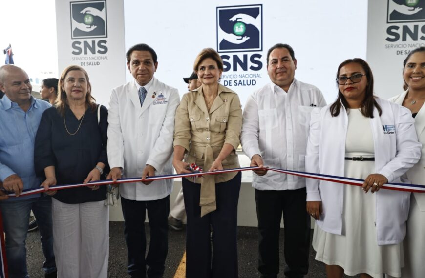 Vicepresidenta inaugura ampliación Emergencia y remozamiento Hospital Jima Abajo