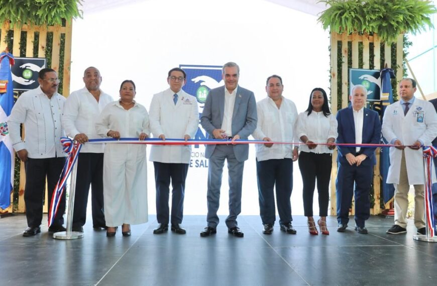 Presidente Abinader entrega nuevo Hospital (Unidad) Materno Infantil Marcelino Vélez