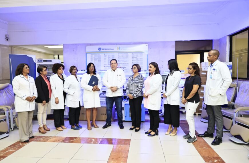 SNS fortalece servicios del Hospital Robert Reid Cabral con entrega de equipos