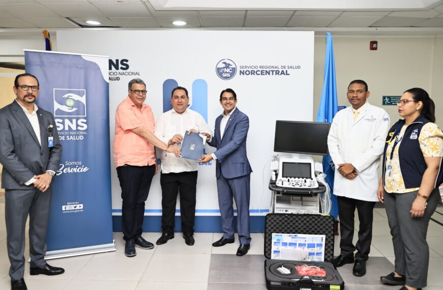 SNS entrega equipos a cuatro hospitales de la región Norte