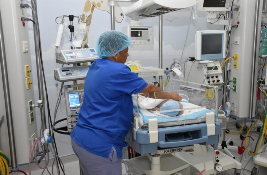 Hospitales del SNS reducen 30% mortalidad neonatal con relación al 2023